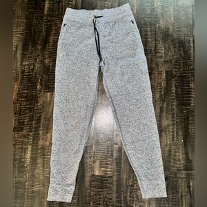 Lulu Lemon Gray Textured Jogger Pants- Size 6